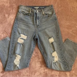 Mom jean size 7, denizen levi’s